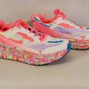 Women's Max Cushioning Premier 2.0 Unhinged Sneakers.